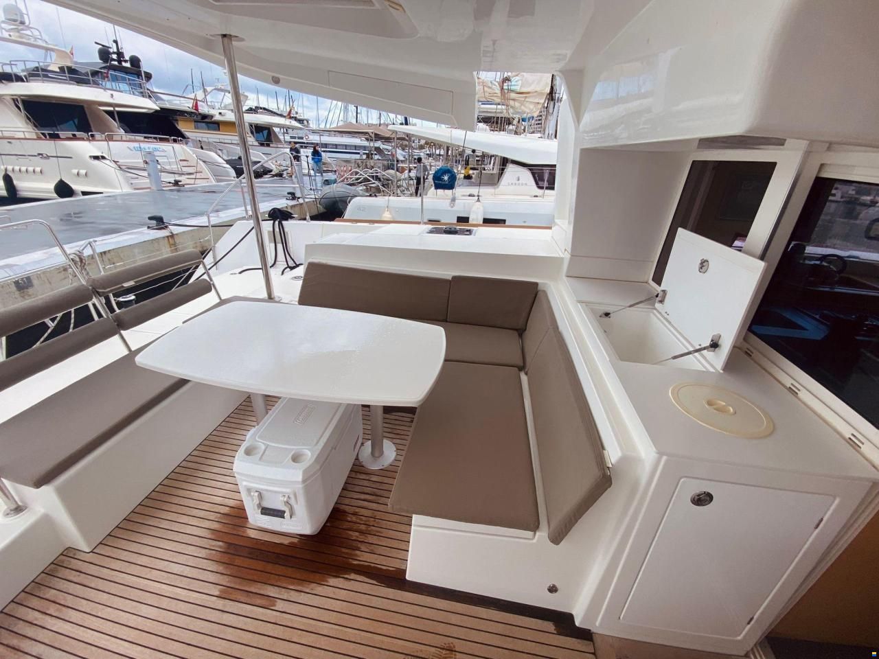Lagoon 450F