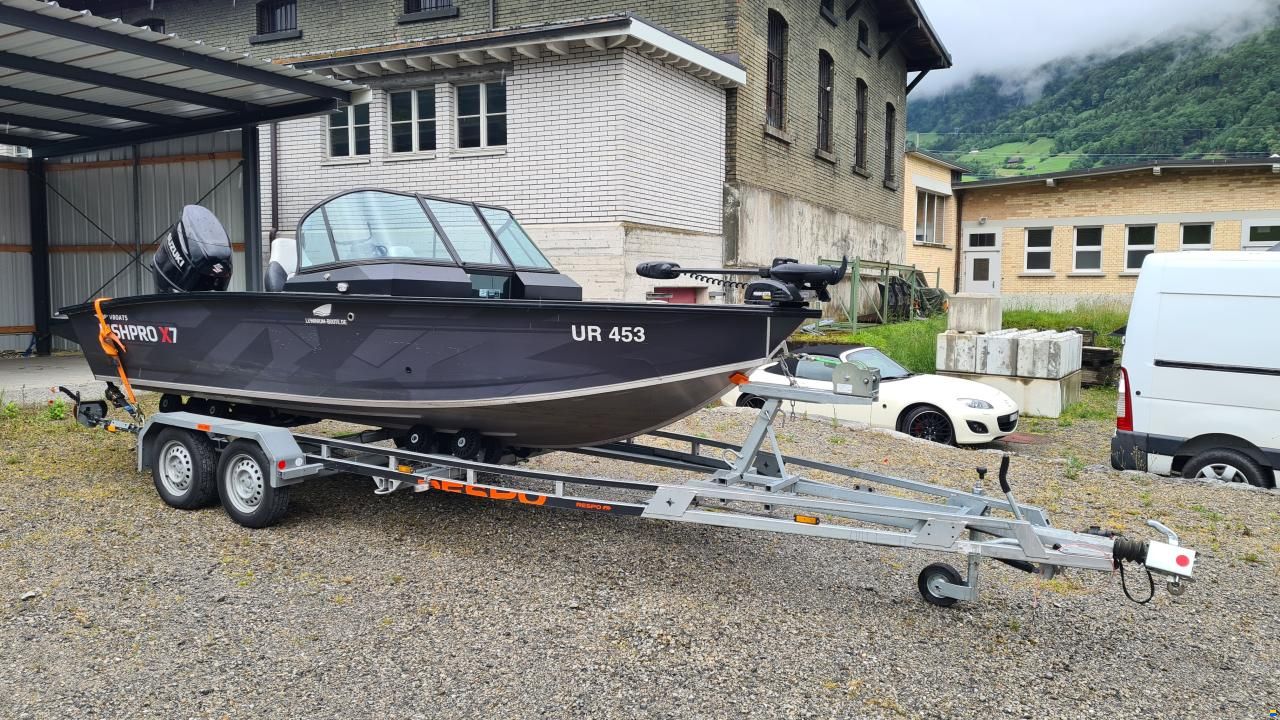 VBoats FishPro X7