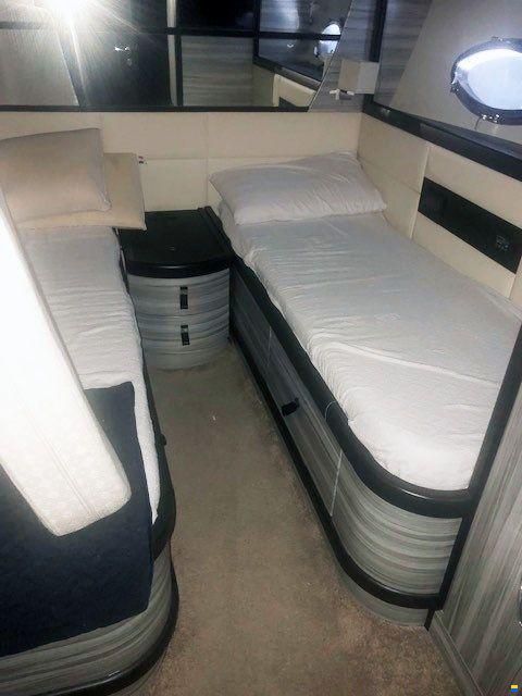Pershing 76