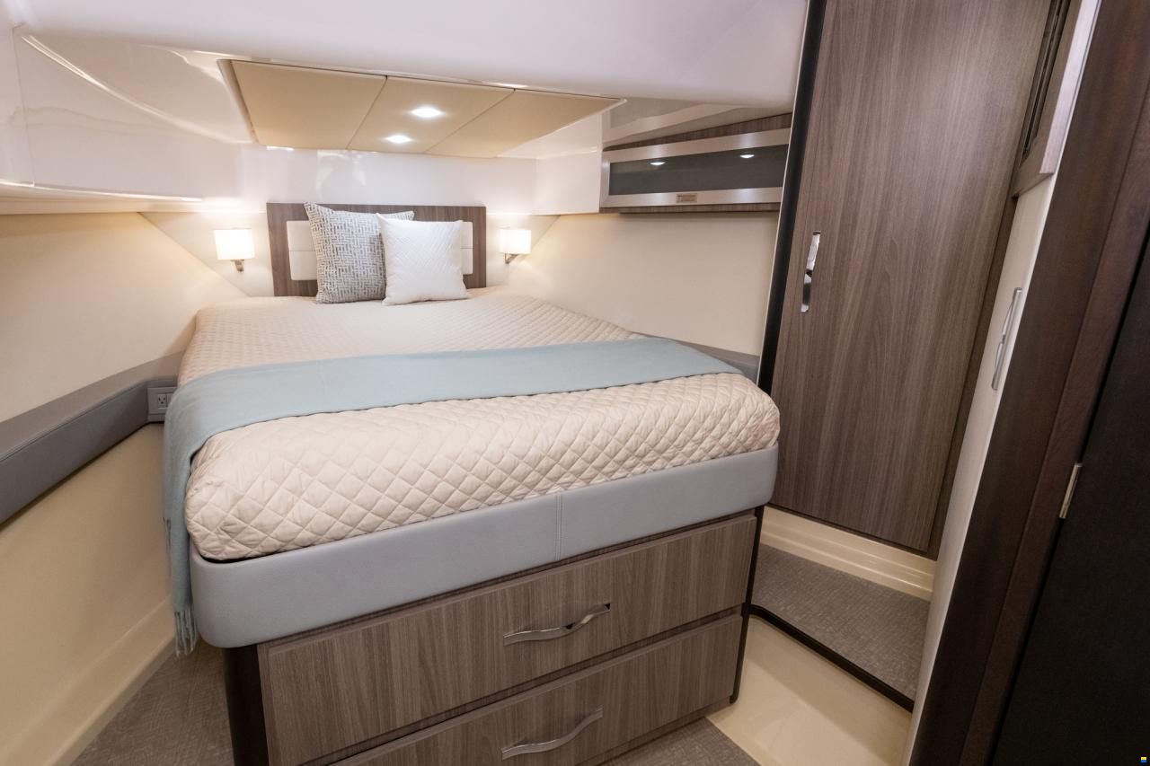 Regal 36 Grande Coupe