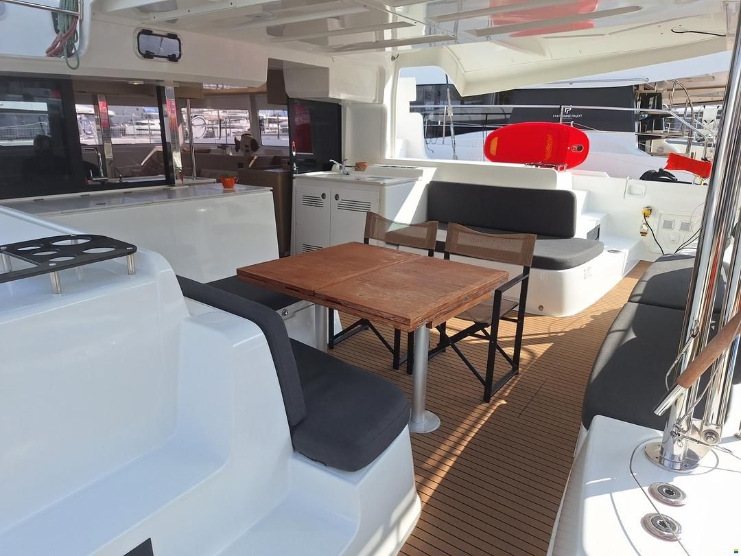 Lagoon 46