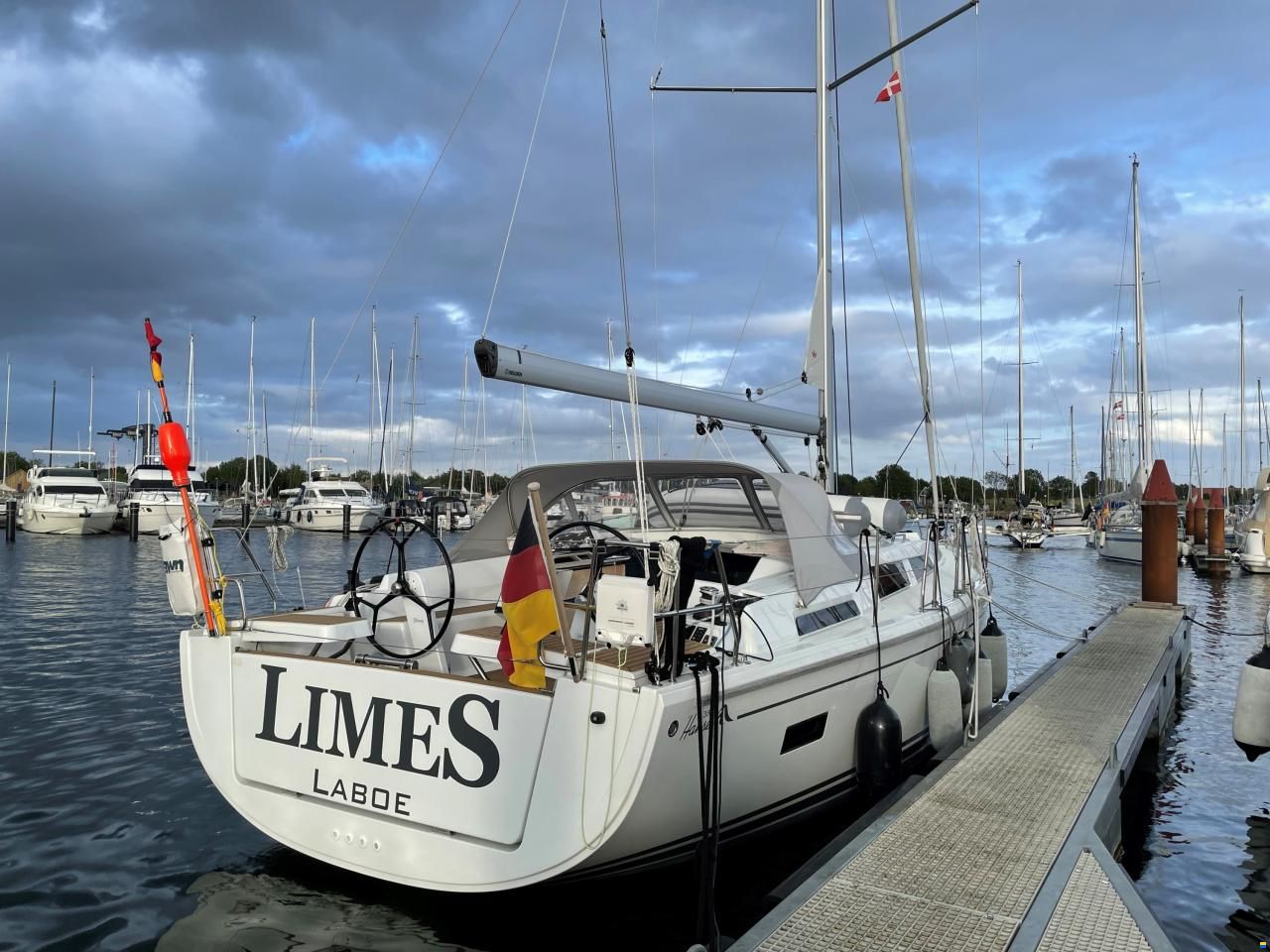 Hanse 388