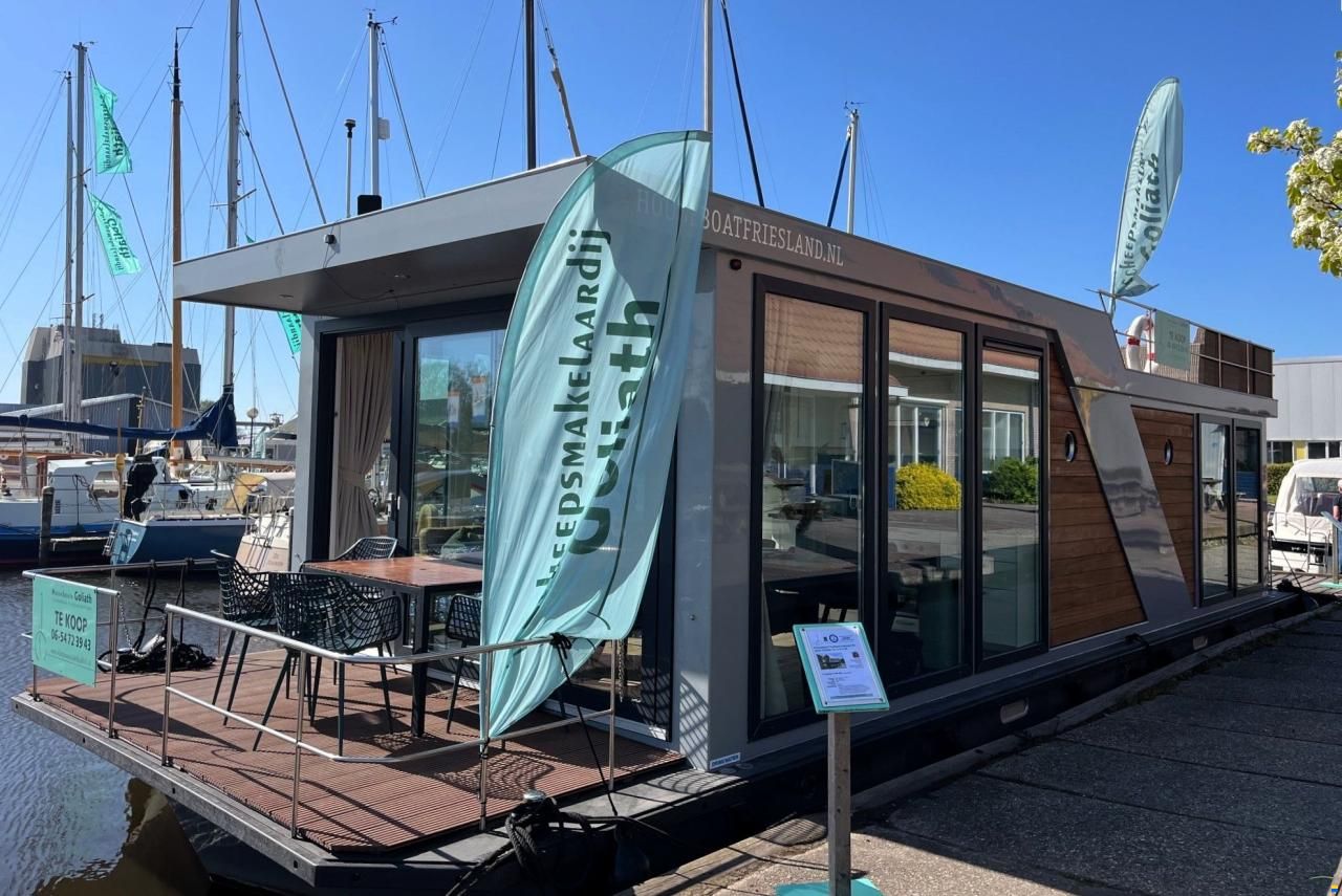 Houseboat Friesland 12.75 X 4.50 (inboar