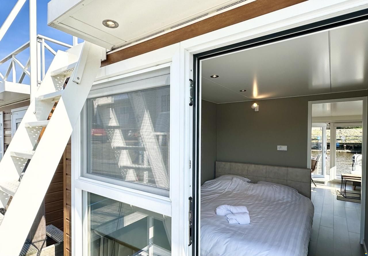 Havenlodge Melite Houseboat