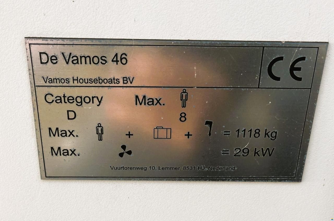 Vamos 46 Houseboat Charter