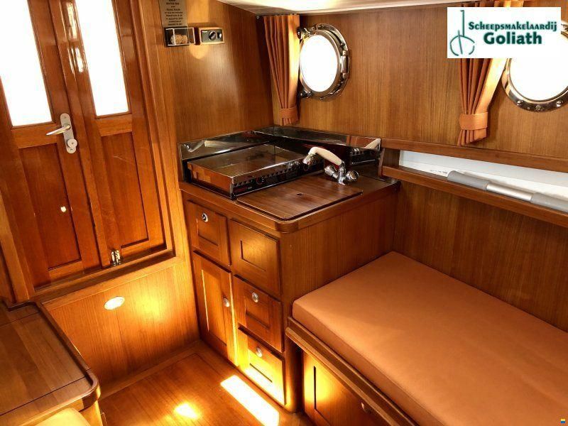 Notarisboot 800