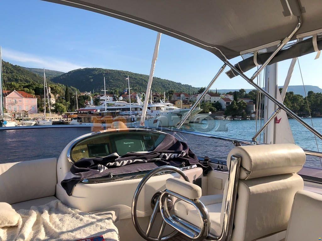 Elegance 54 Fly