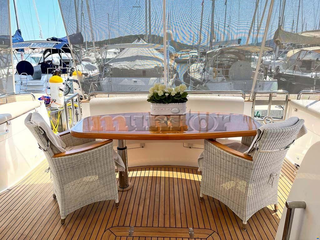 Elegance 54 Fly