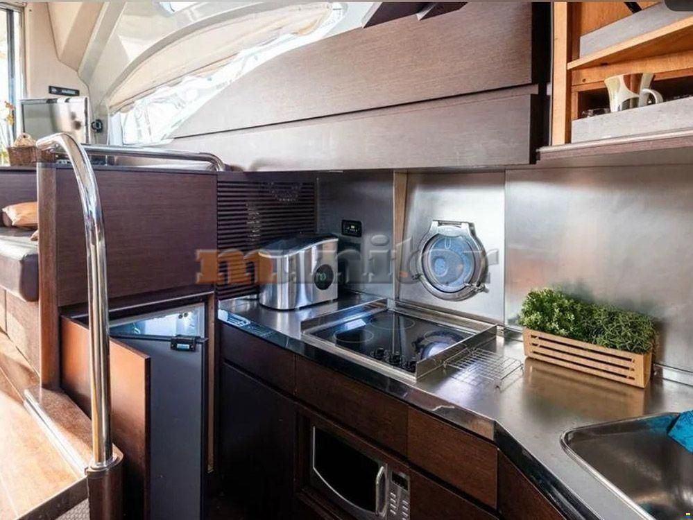 Azimut 43S