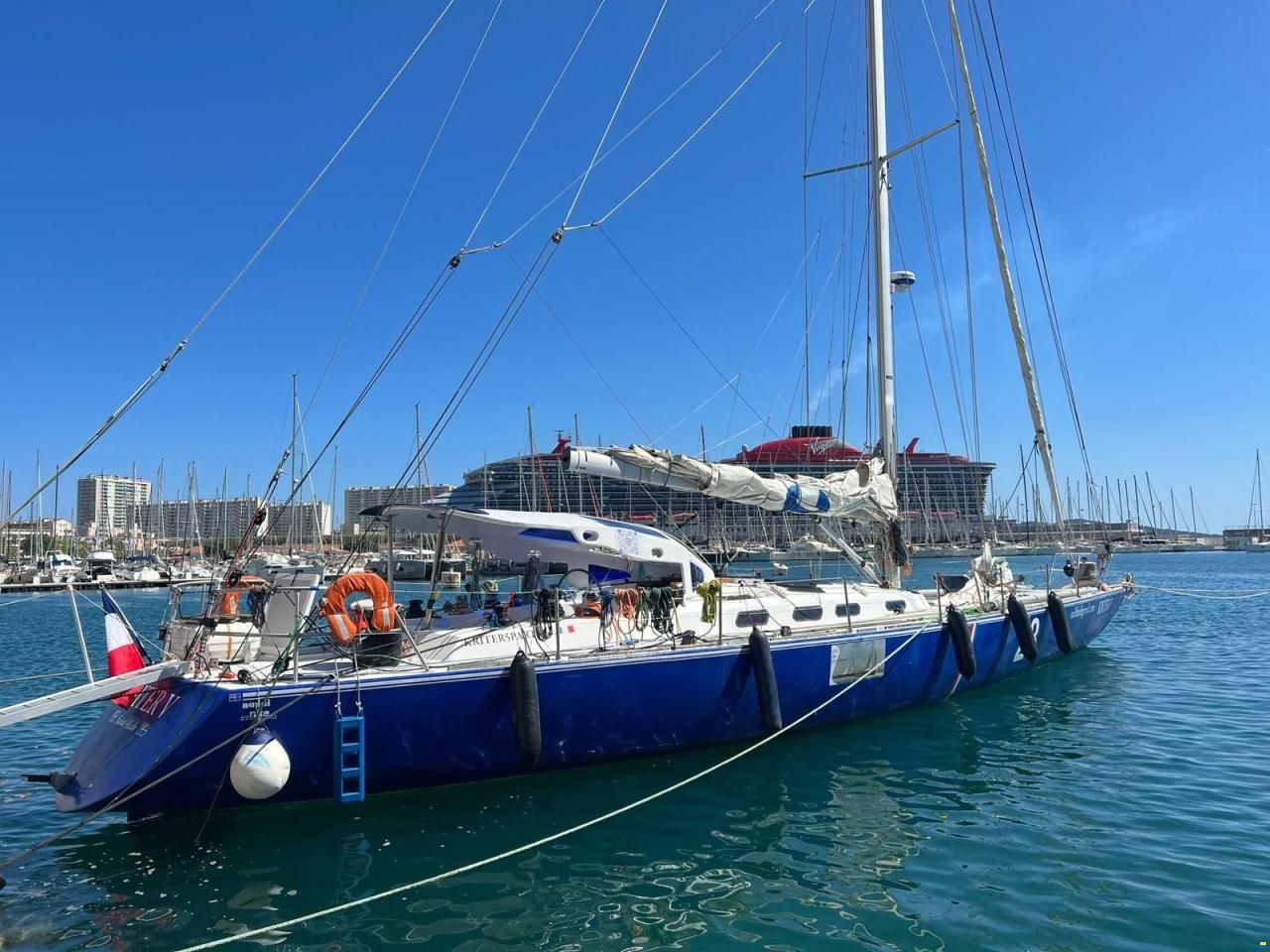 KRITER V SAIL RACER