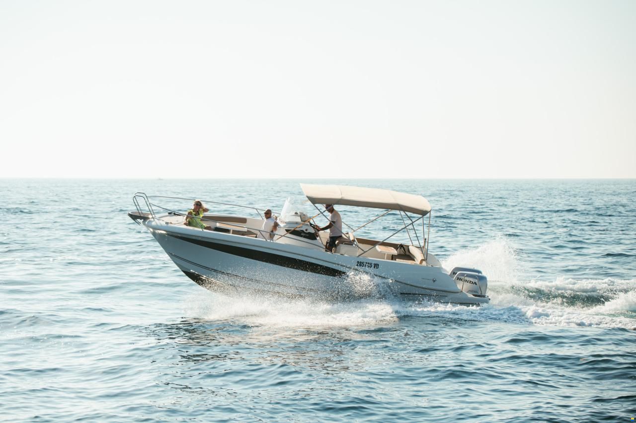 Jeanneau CAP CAMARAT 8.5 CC