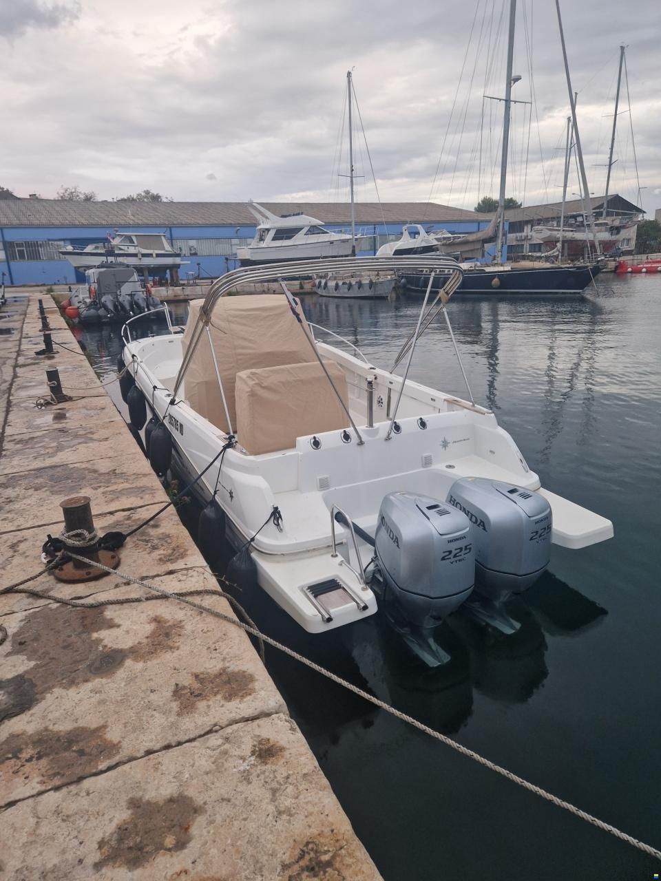 Jeanneau CAP CAMARAT 8.5 CC