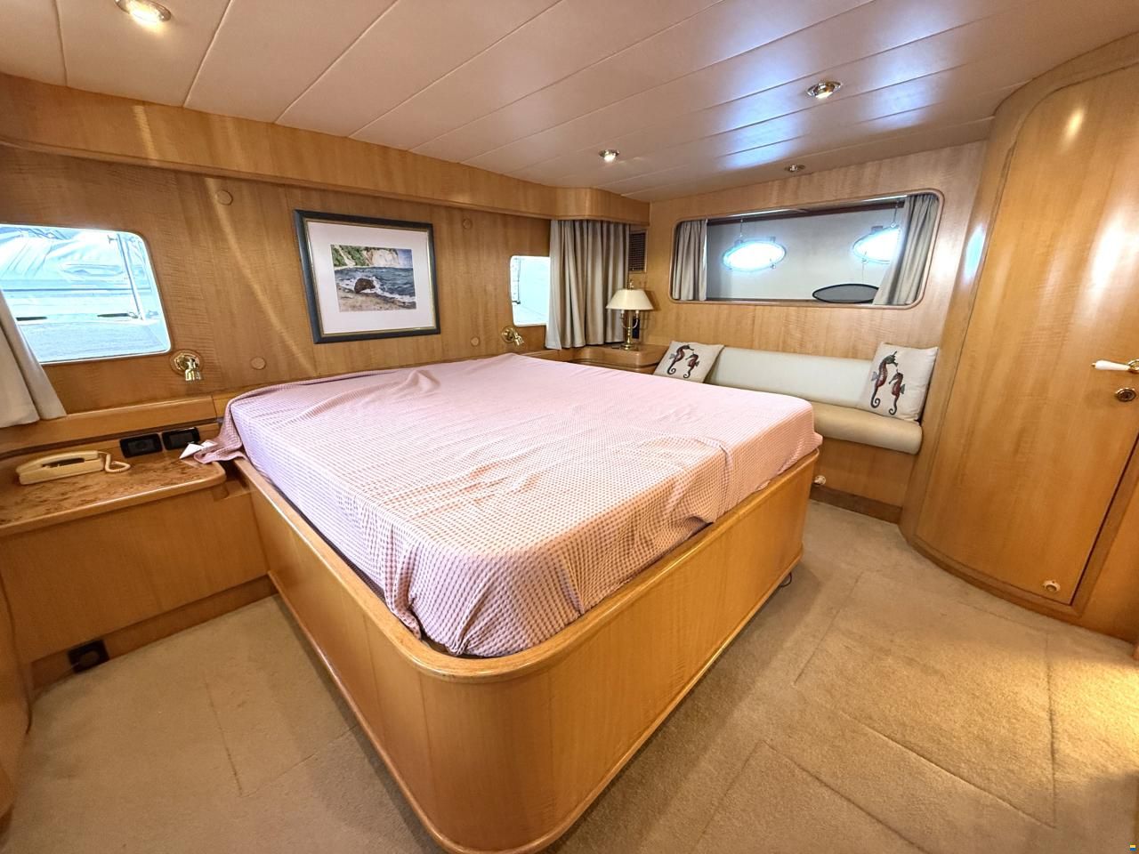 Johnson Yachts Johnson 65 Flybrige
