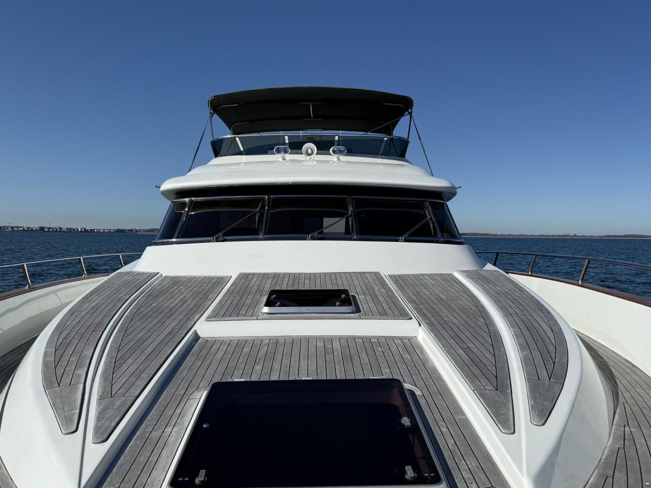 Johnson Yachts Johnson 65 Flybrige