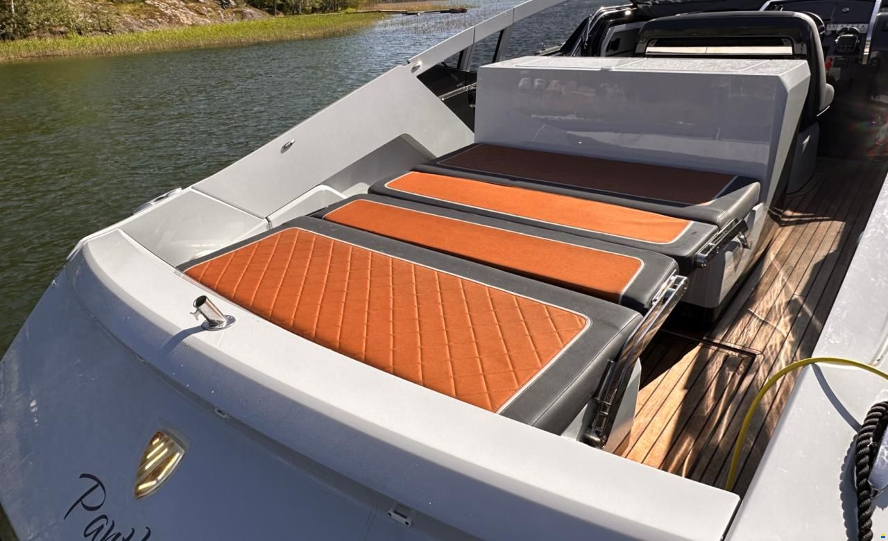 Fairline F//LINE 33