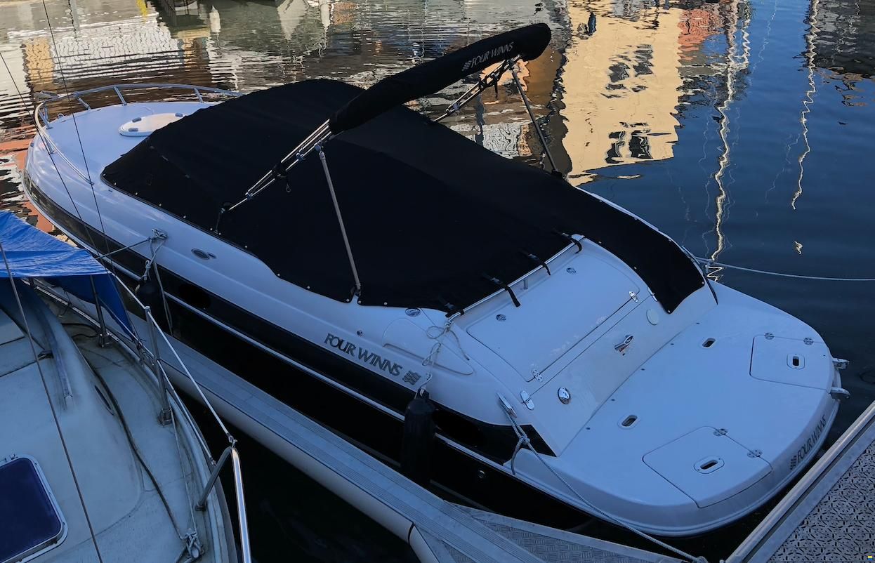 Four Winns Sundowner 215