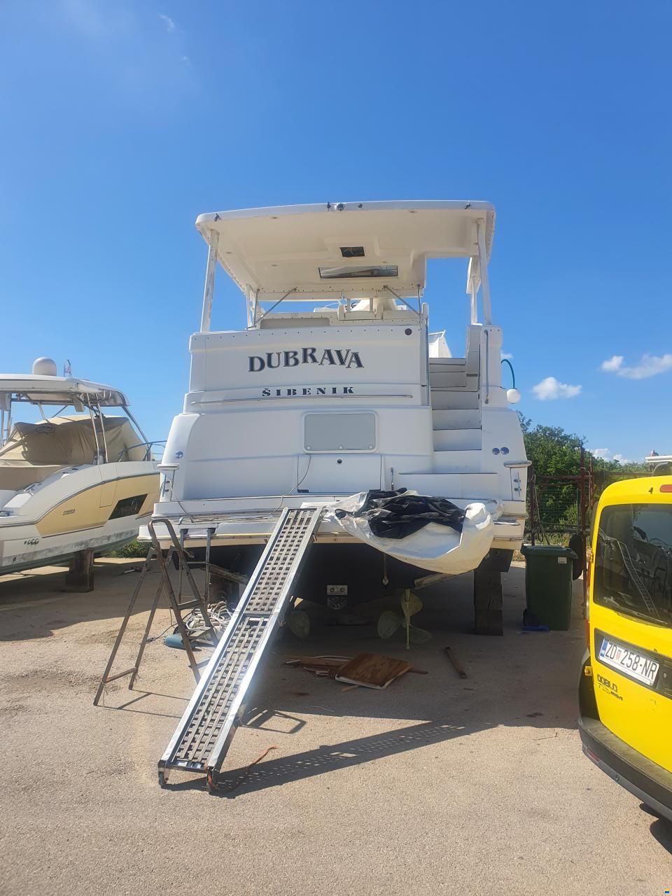 Silverton 44 Aft Cabin