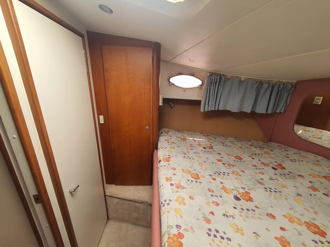Silverton 44 Aft Cabin