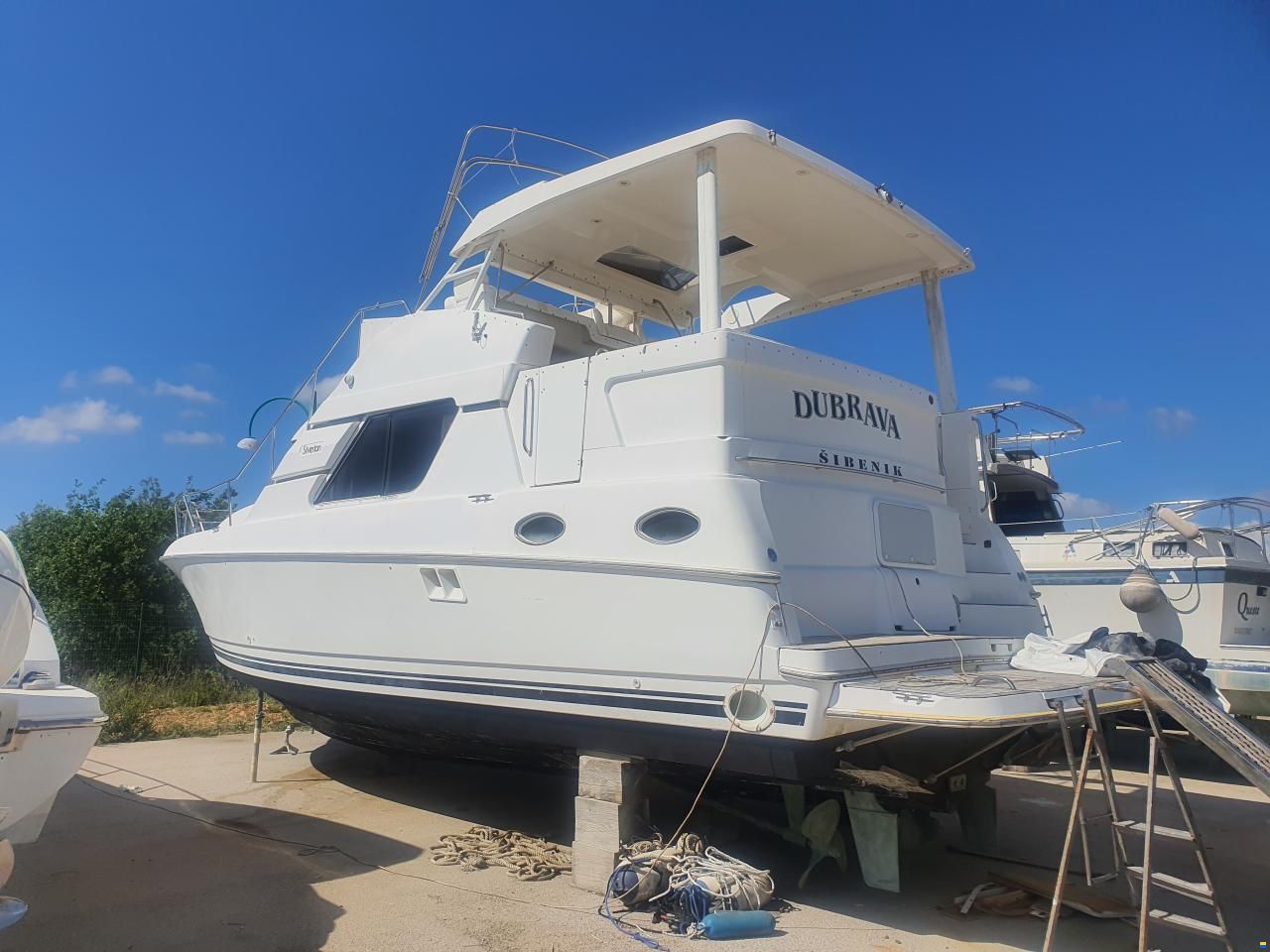 Silverton 44 Aft Cabin