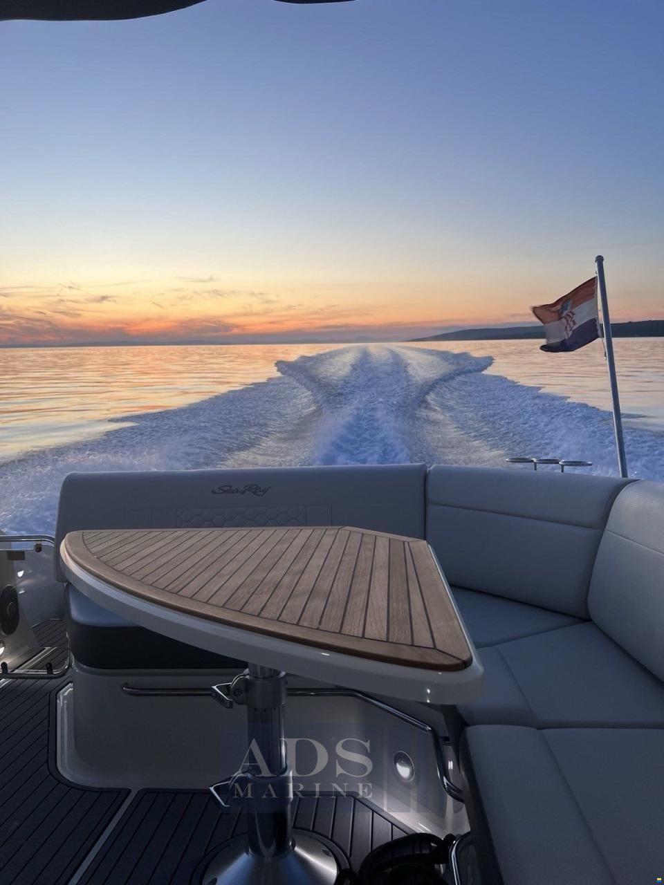 Sea Ray 320 Sundancer OB