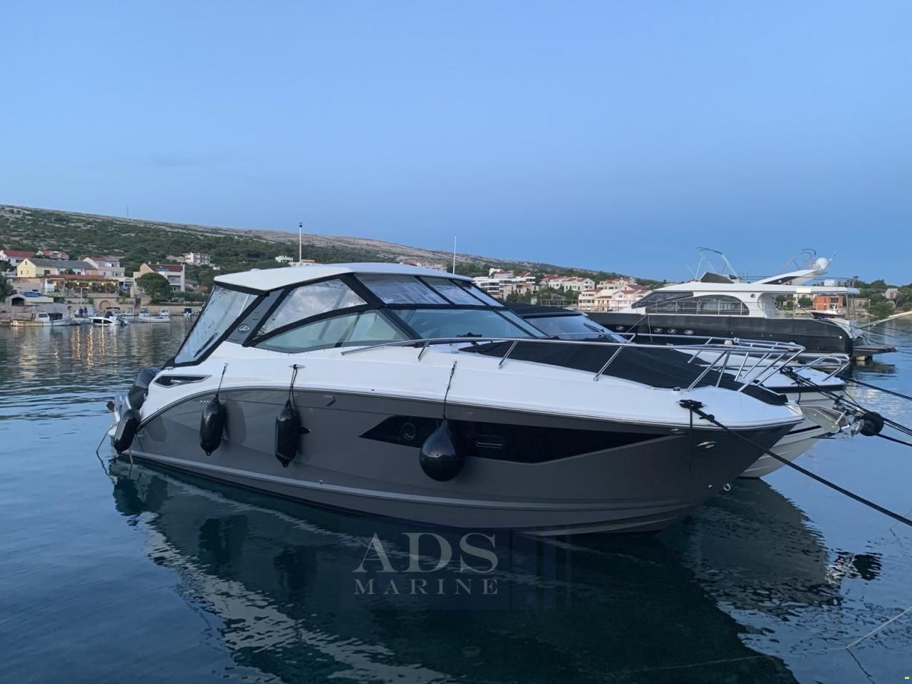 Sea Ray 320 Sundancer OB
