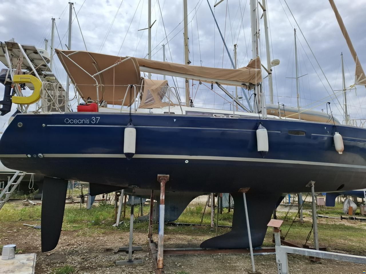 Beneteau Oceanic 37