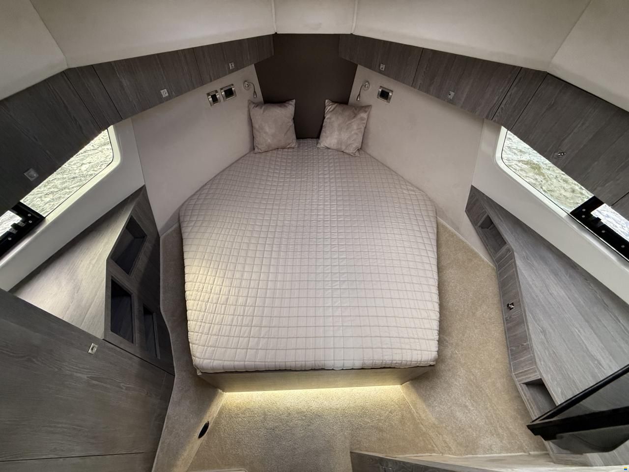 Maxima 37 Cruiser