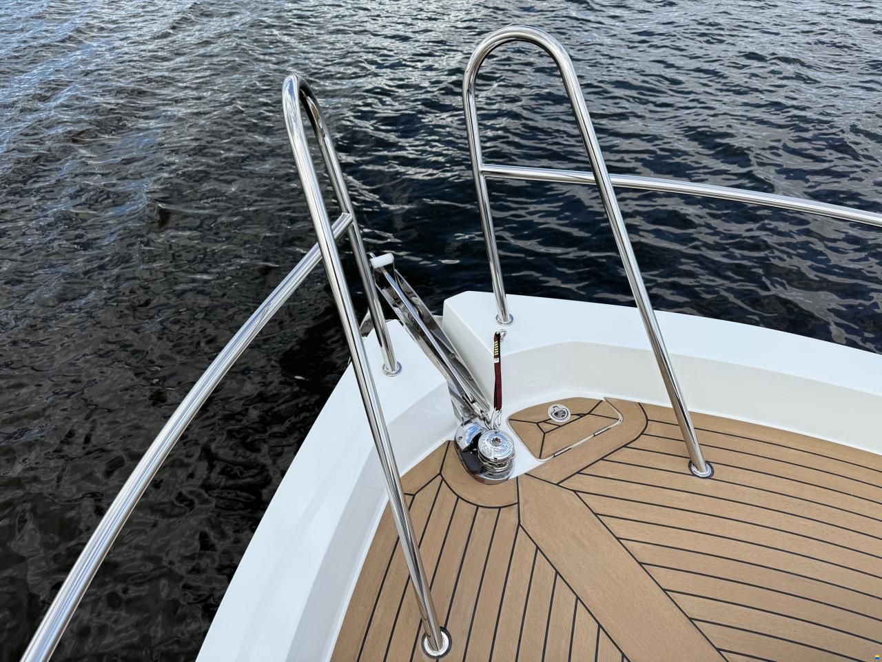 Maxima 37 Cruiser