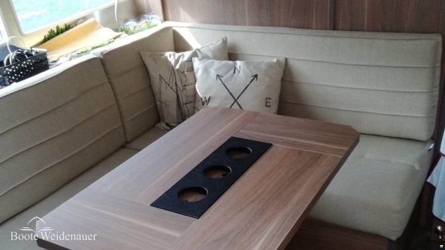 Sealine S330