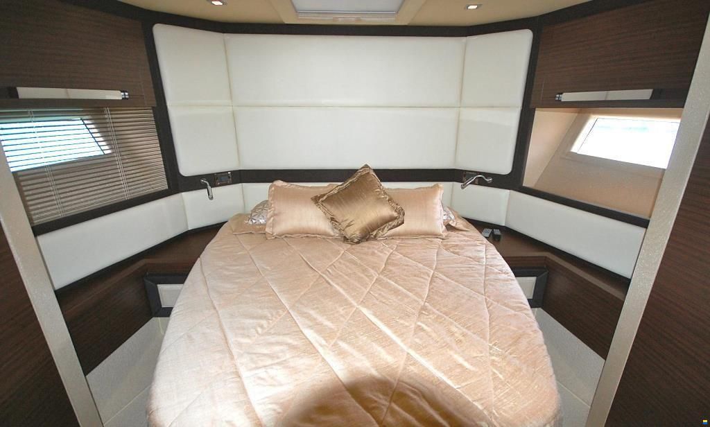 Azimut 55S