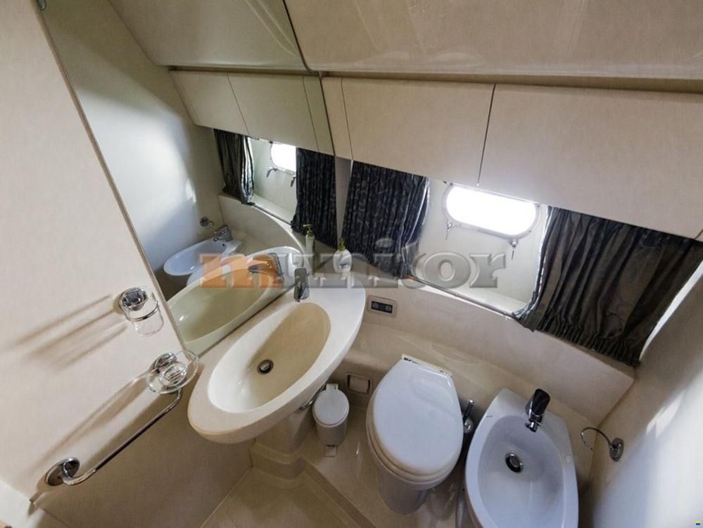 Ferretti 460 Fly