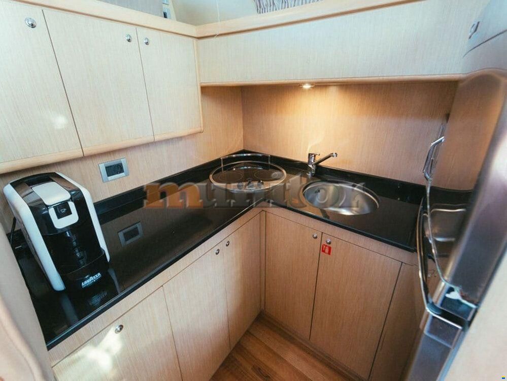 Ferretti 460 Fly