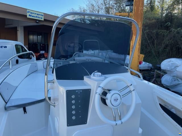 Trimarchi  6.00 Amuni + Honda BF40E