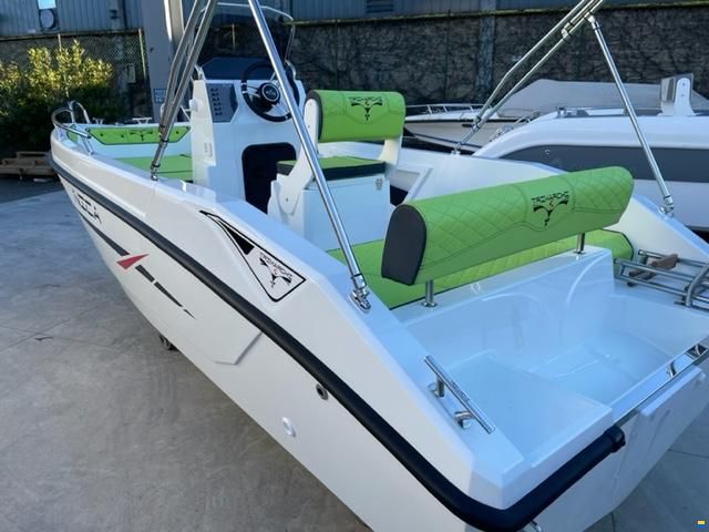 Trimarchi Nica 5.30 + Honda BF40E