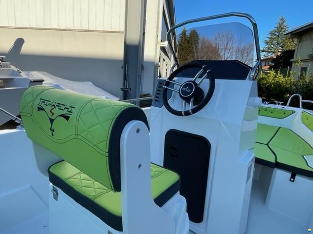 Trimarchi Nica 5.30 + Honda BF40E