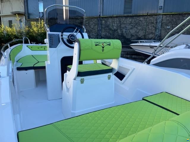 Trimarchi Nica 5.30 + Honda BF40E