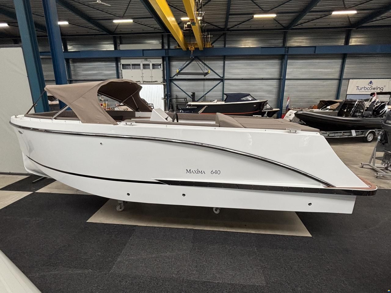 Maxima 640 Tender