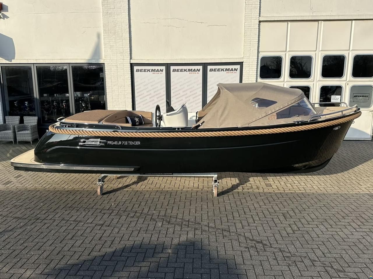 Primeur 715 Tender