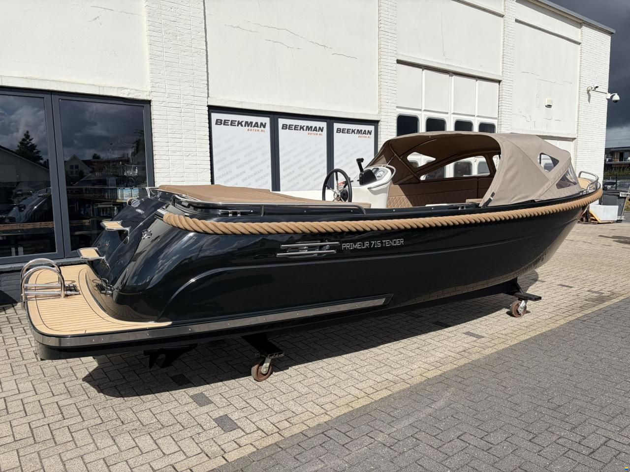 Primeur 715 Tender