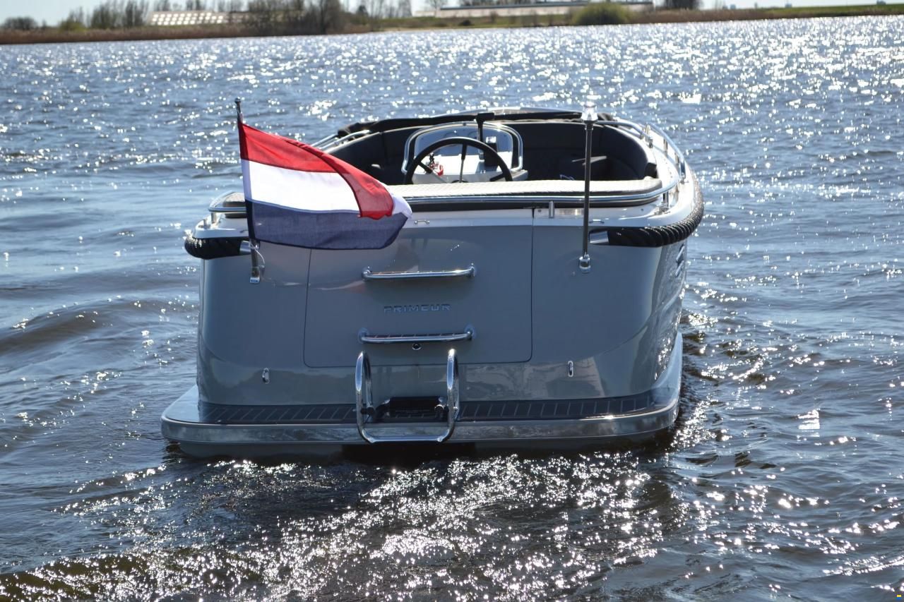 Primeur 615 Tender