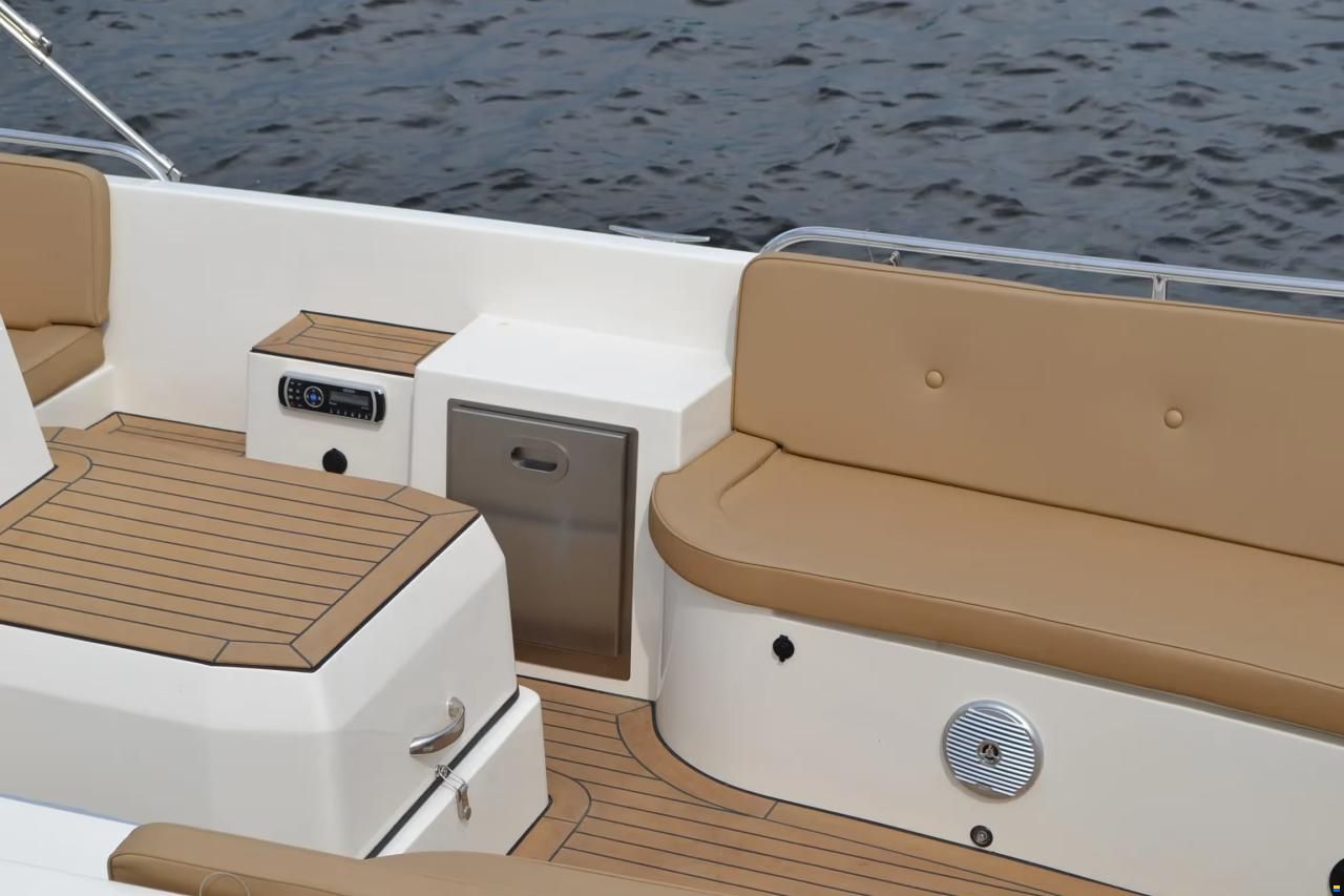 Primeur 700 Tender