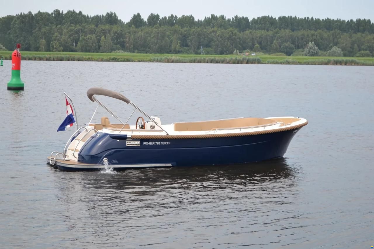 Primeur 700 Tender