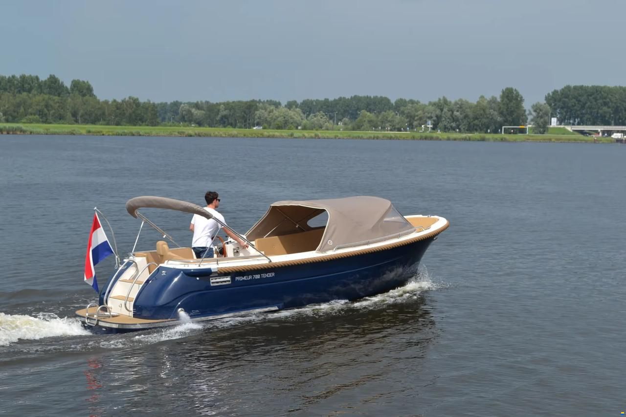 Primeur 700 Tender
