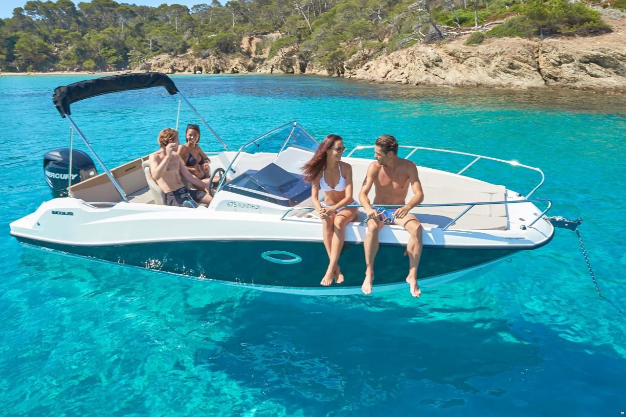Quicksilver 675 Sundeck
