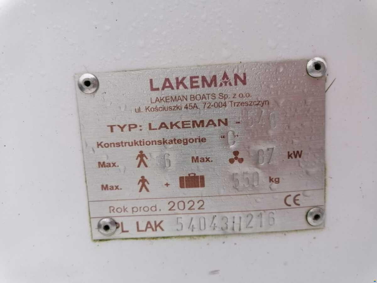 Lakeman Boats 540 Pilothouse