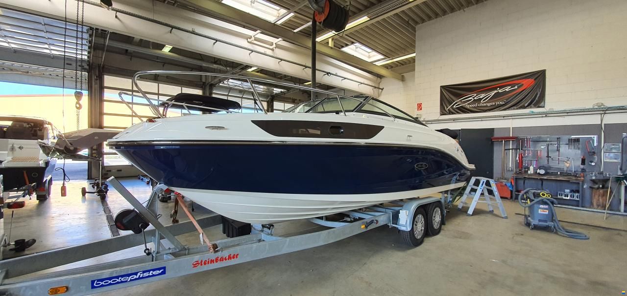 Sea Ray 230 SSE