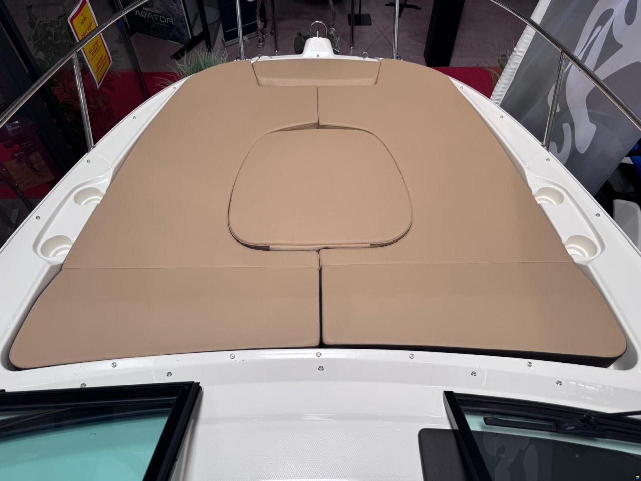 Sea Ray 230 SSE