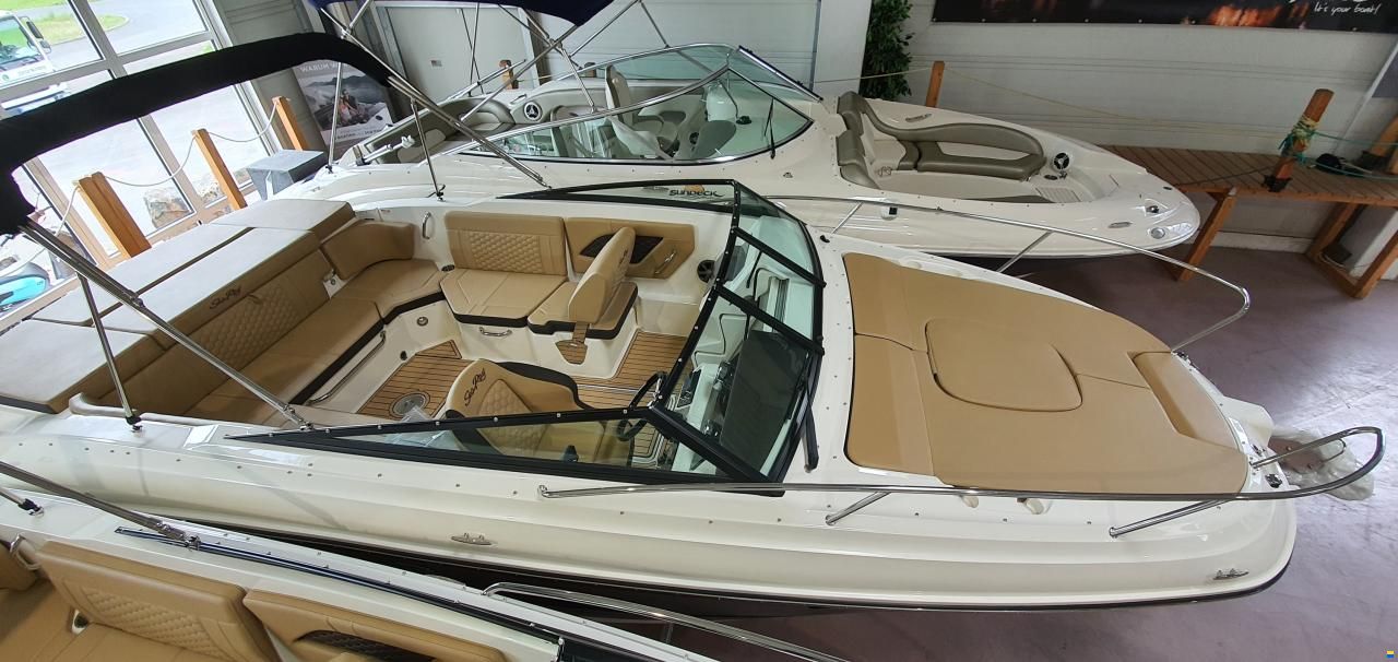 Sea Ray 230 SSE
