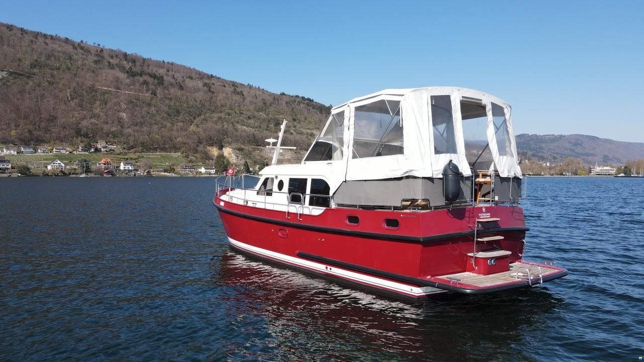 Linssen Grand Sturdy 34.9 AC "Victorinox"