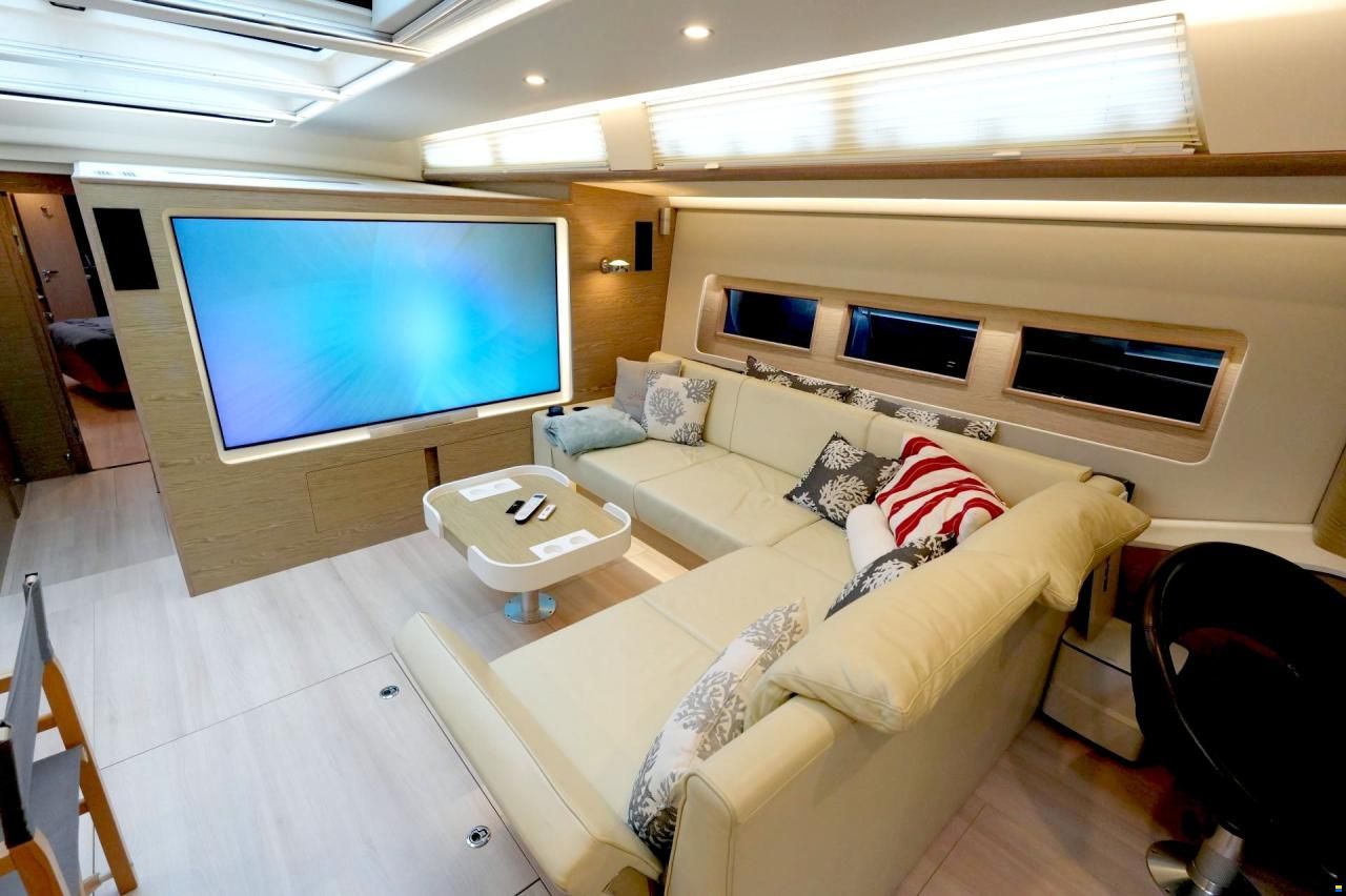 Hanse 675